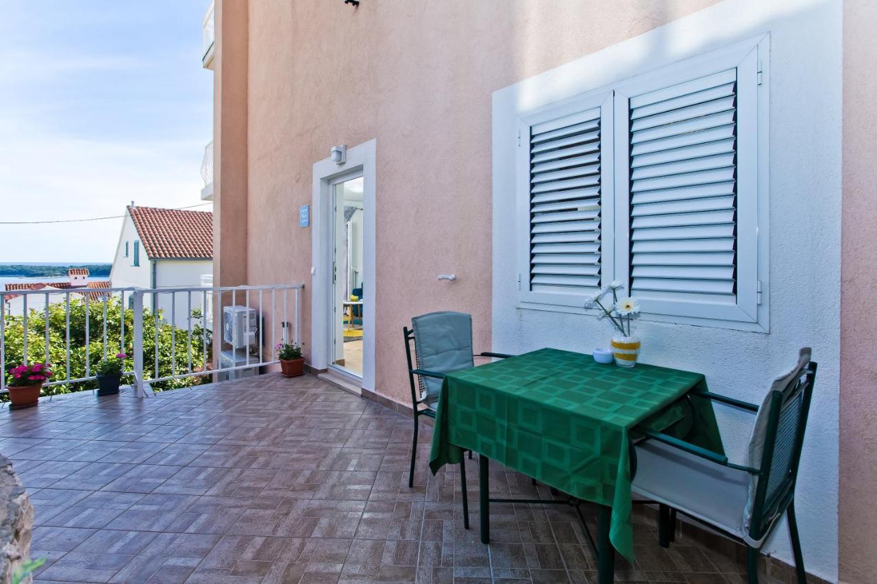Apartments Anita Hvar Town Exterior photo